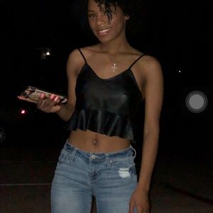 Meet your Posher, Ariel